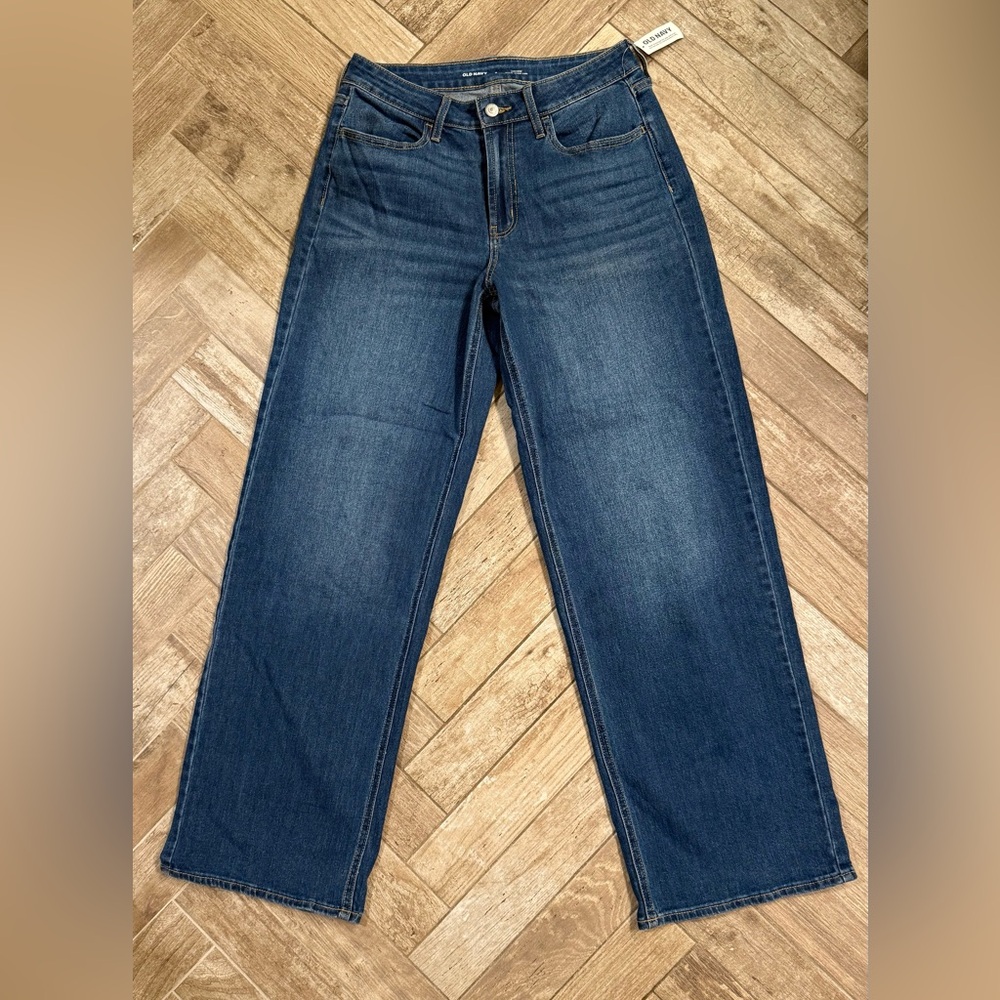 NWT Old Navy wide leg jeans- size women’s 6